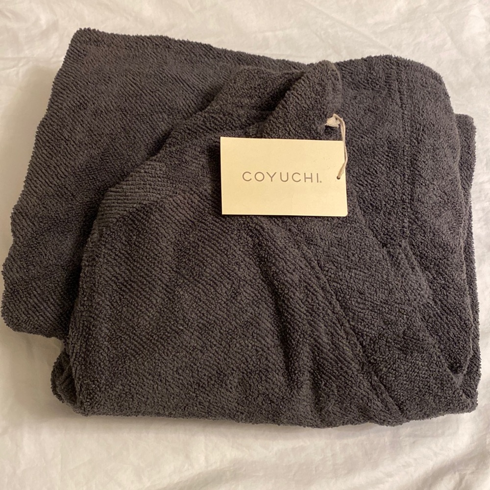 New Coyuchi Unisex Air Weight Organic Robe